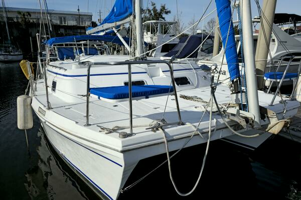 Photo of the 1992 Endeavour Catamaran 30 "Wind Song"