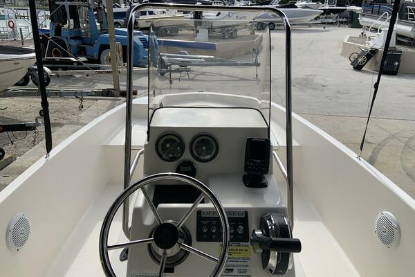 18ft Bayliner Yacht For Sale