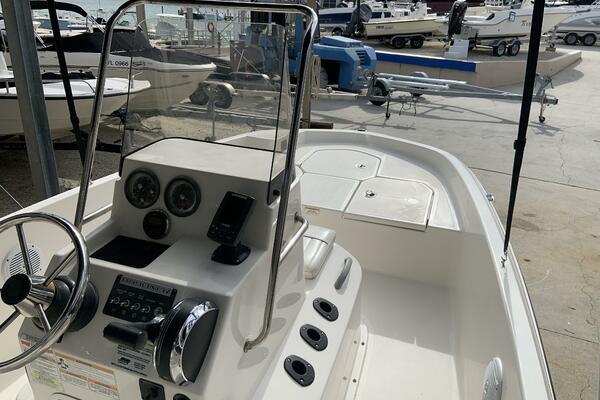 18ft Bayliner Yacht For Sale