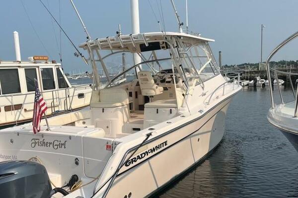 33ft Grady White Yacht For Sale