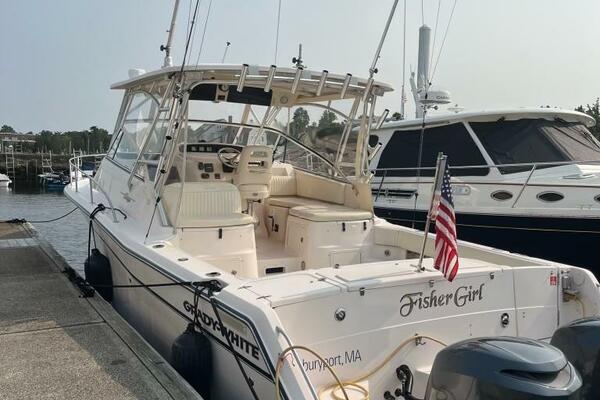 33ft Grady White Yacht For Sale