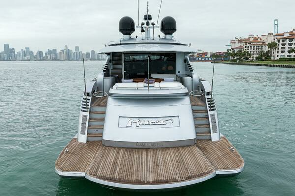 Photo of the 2009 Pershing 90 Express "Miura"