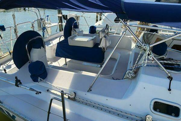 Photo of the 1995 Catalina 400 "Spray"