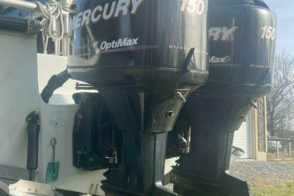 Photo of the 1990 Boston Whaler Frontier