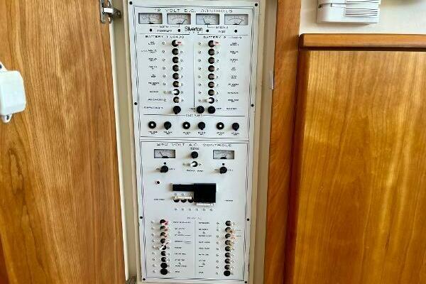 42ft Silverton Yacht For Sale