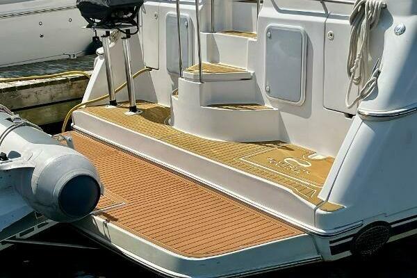 42ft Silverton Yacht For Sale