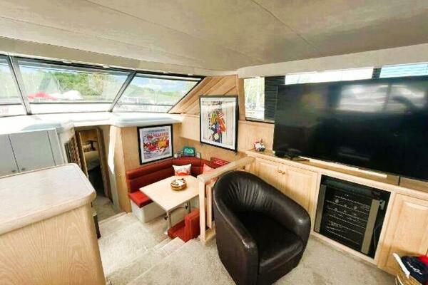 END RESORT 46ft Silverton Yacht For Sale