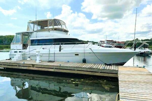 END RESORT 46ft Silverton Yacht For Sale