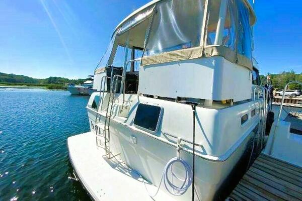 END RESORT 46ft Silverton Yacht For Sale