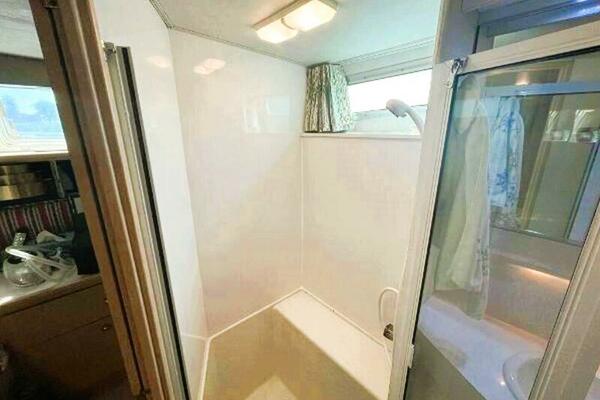 END RESORT 46ft Silverton Yacht For Sale