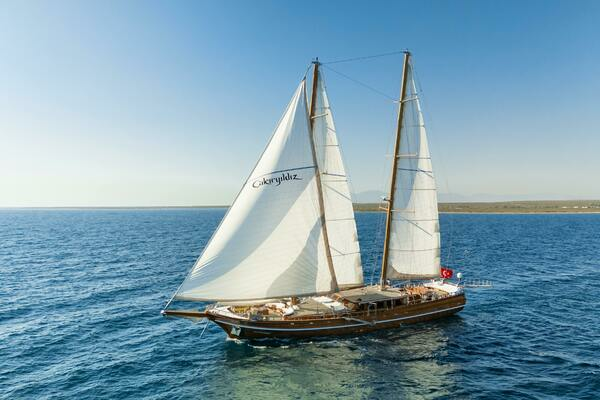 Photo of the 2013 East Yachting Custom "CAKIRYILDIZ"