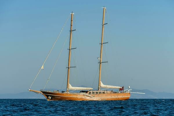 Photo of the 2013 East Yachting Custom "CAKIRYILDIZ"