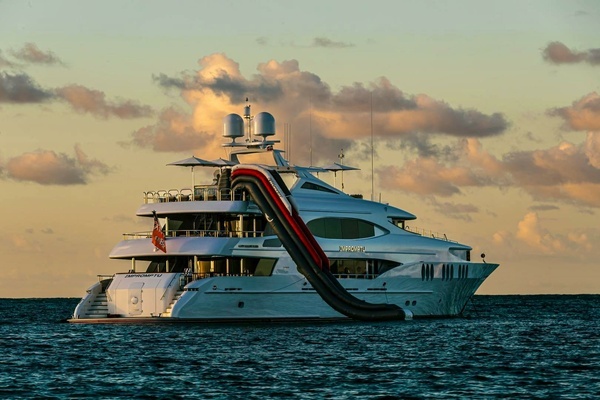 2011 Trinity Yachts 164