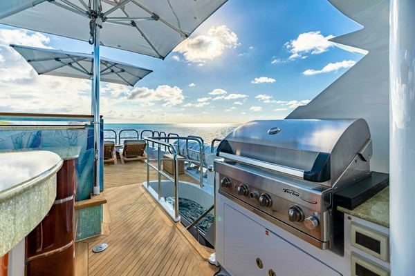 2011 Trinity Yachts 164