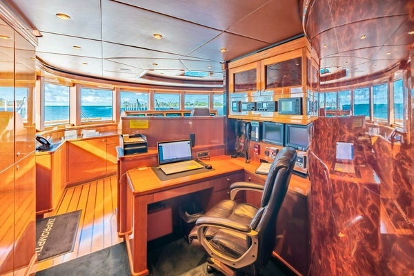 2011 Trinity Yachts 164