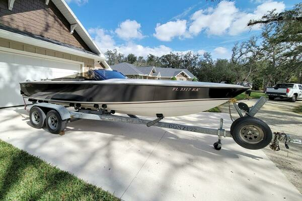 1987 Donzi 22 Classic