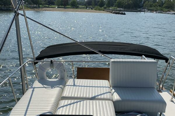 Photo of the 1984 Carver Mariner