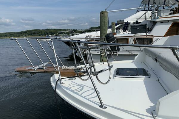 Photo of the 1984 Carver Mariner