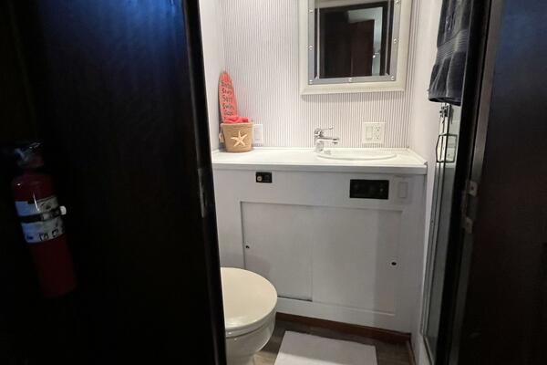 Hattitude 53ft Hatteras Yacht For Sale