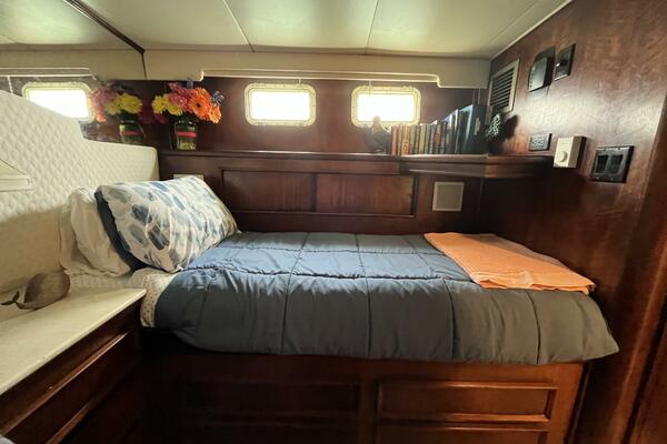 Hattitude 53ft Hatteras Yacht For Sale