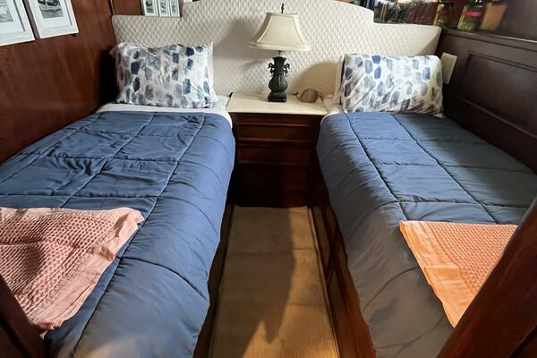 Hattitude 53ft Hatteras Yacht For Sale