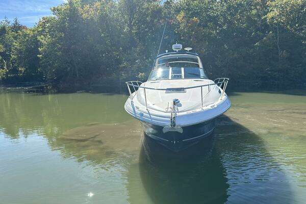 Photo of the 2005 Sea Ray 320 Sundancer "LUXE"