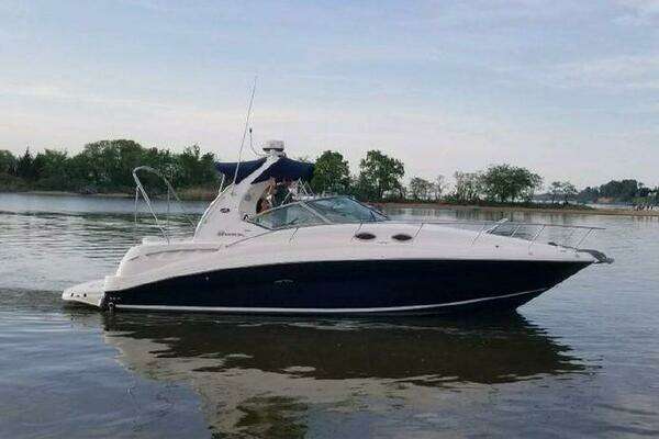 LUXE 32ft Sea Ray Yacht For Sale