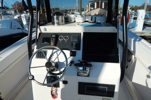 Photo of the 1996 Mako 282 Center Console "Rhode Runner"