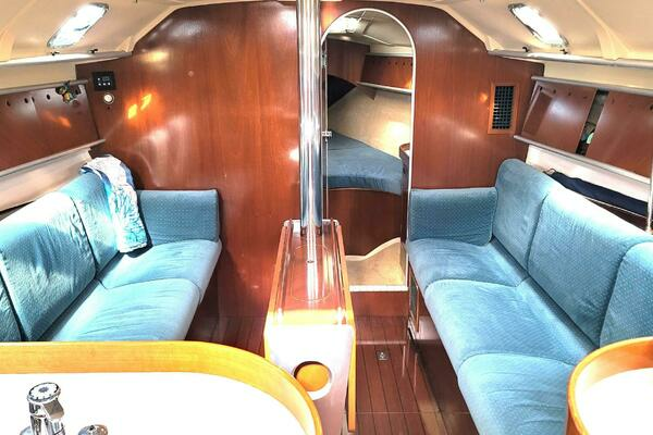 Photo of the 1993 Beneteau First 38.5 "OCEAN SUITE"