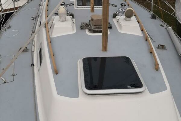 Photo of the 1988 J Boats  "BANZAI"