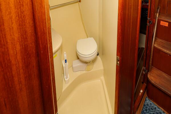 Utopia 33ft Hunter Yacht For Sale