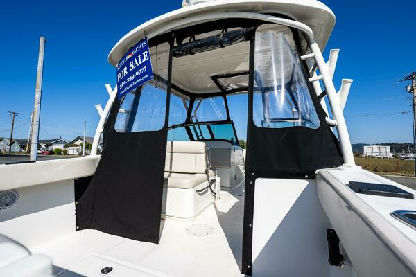 Boston Whaler 270 Vantage Yacht For Sale