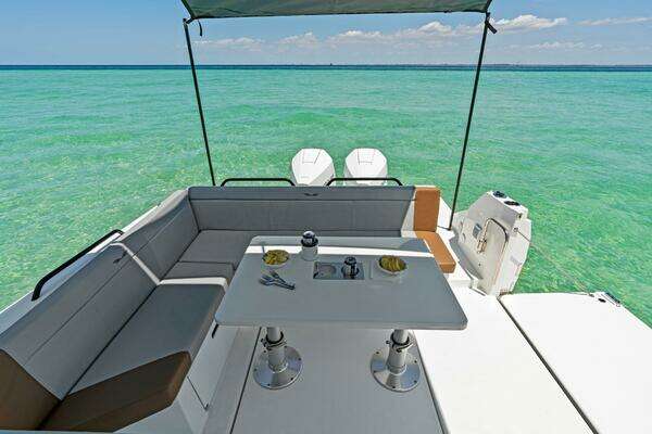Photo of the 2026 Beneteau Flyer 9 SUNdeck