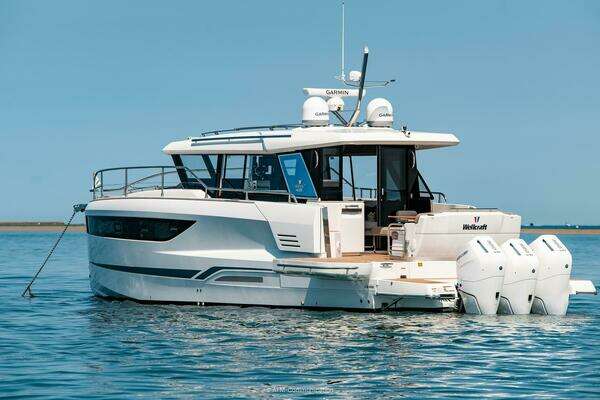 In Stock 42ft Wellcraft Yacht For Sale