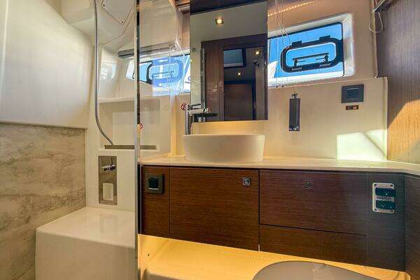 In Stock 42ft Wellcraft Yacht For Sale