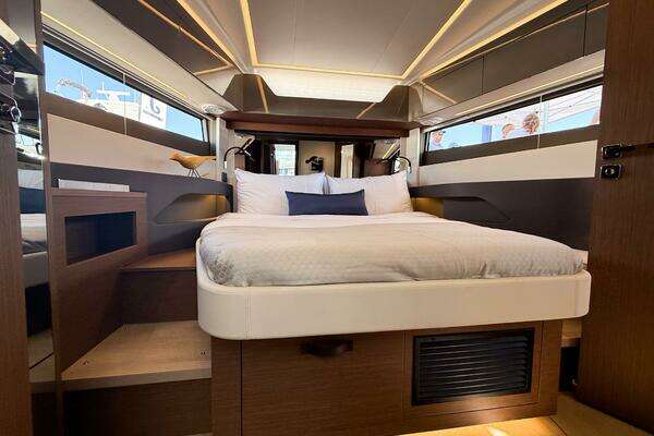 In Stock 42ft Wellcraft Yacht For Sale