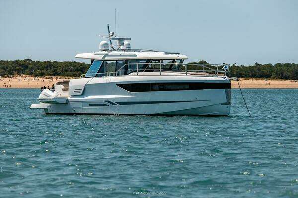 In Stock 42ft Wellcraft Yacht For Sale