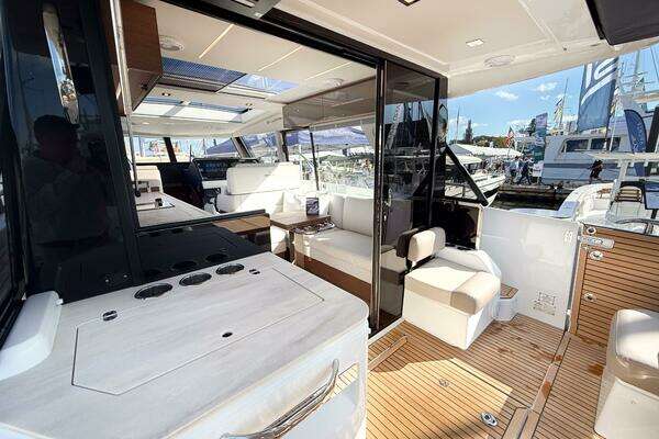 In Stock 42ft Wellcraft Yacht For Sale