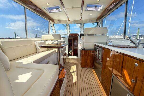 42ft MJM Yacht For Sale