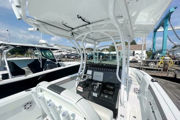 Photo of the 2023 Wellcraft 262 Fisherman "In Stock"