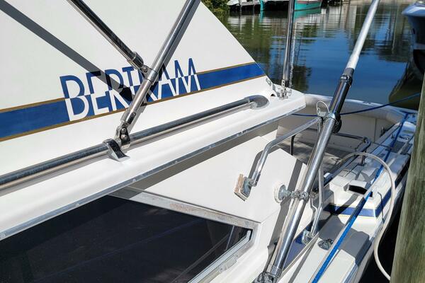 28ft Bertram Yacht For Sale