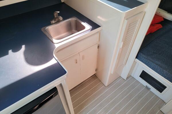 28ft Bertram Yacht For Sale