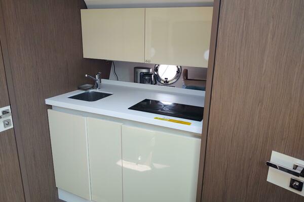 Escape 40ft Beneteau Yacht For Sale