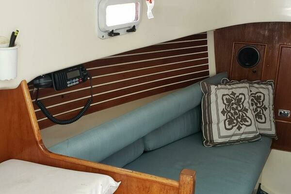 Hub Punch 22ft Nonsuch Yacht For Sale