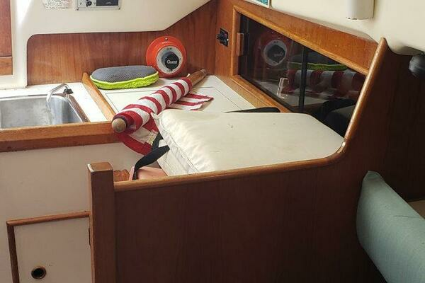 Hub Punch 22ft Nonsuch Yacht For Sale
