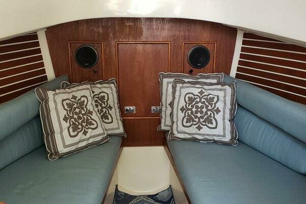 Hub Punch 22ft Nonsuch Yacht For Sale