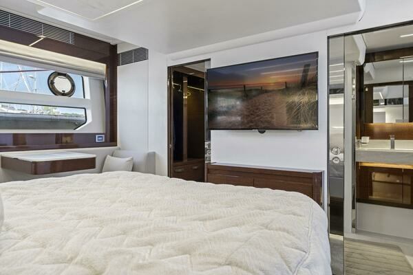 Prestige 590 Yacht For Sale
