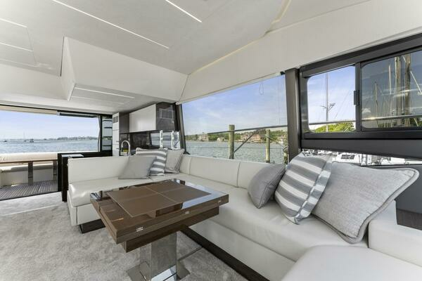 Prestige 590 Yacht For Sale