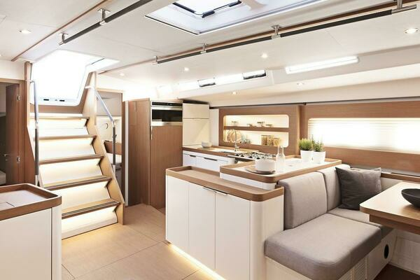 53ft Beneteau Yacht For Sale