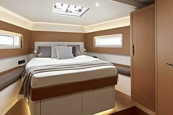 53ft Beneteau Yacht For Sale